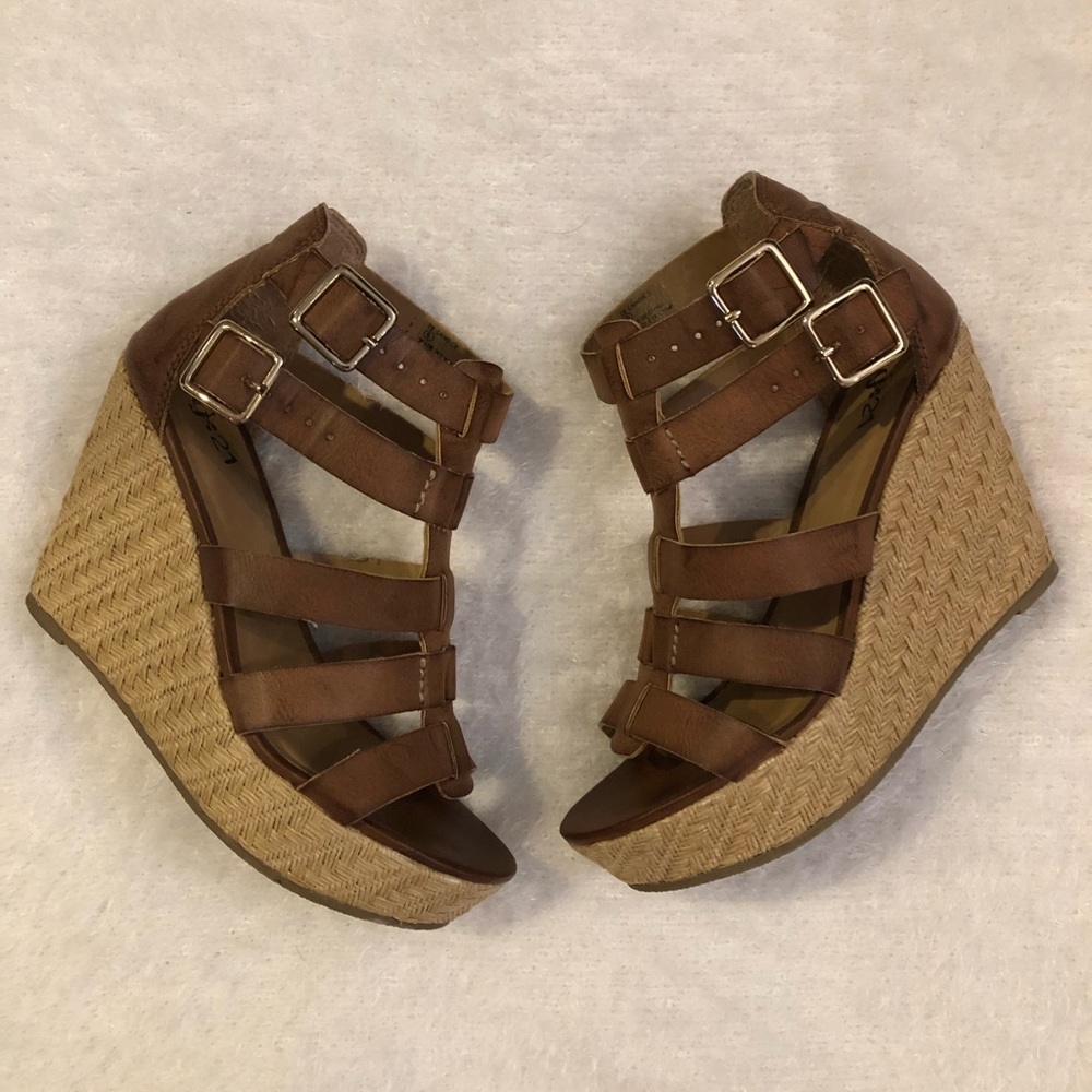 Cage shoes